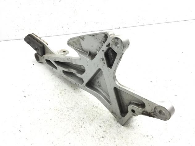 HONDA CBF N 600 STAFFA SUPPORTO PEDANE SINISTRE 2005 ZDCPC38E05F - Foto 4