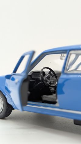 Welly Peugeot 504 (light blue) 42394 1/34 - Foto 3