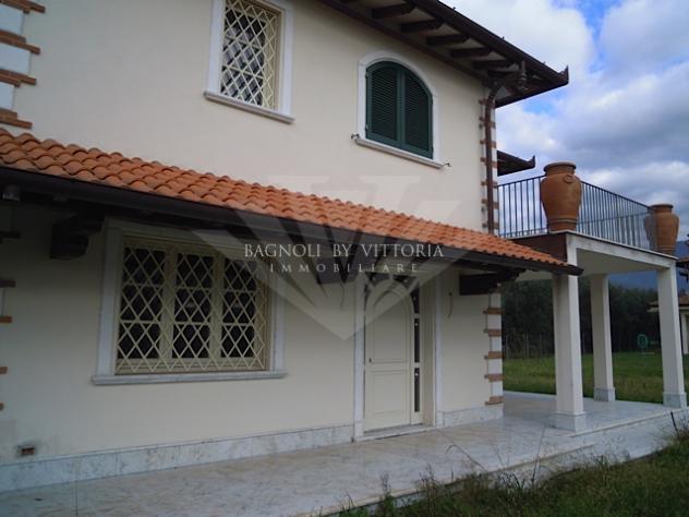 VILLA di 9 vani e di 240 mq (PIETRASANTA) rif. 533 - Foto 6