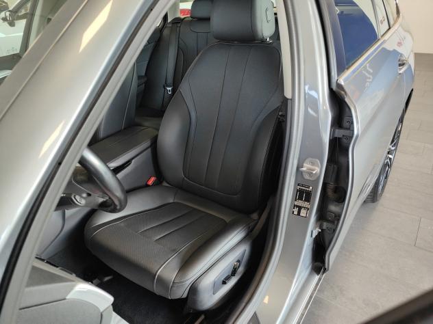 BMW Serie 5 520d 48V Touring Pelle Navi Fari LED Cerchi 19” - Foto 4
