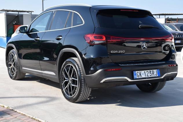 Mercedes-Benz EQA 250 Premium Plus *LUCI AMBIENTE* - Foto 6