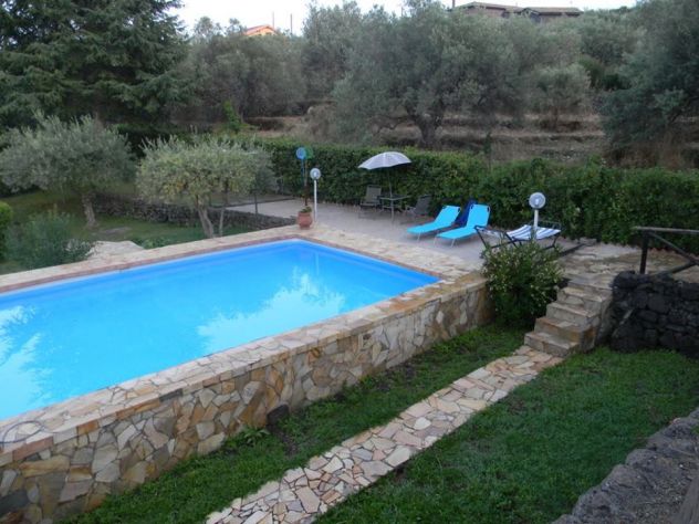 In Zona Castiglione di Sicilia, villetta con Piscina per feste o Casa Vacanza - Foto 8