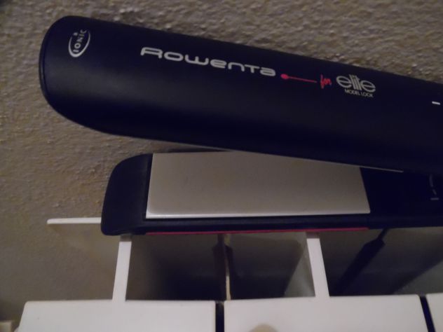 PIASTRA PER CAPELLI NUOVA,COMPLETA,PIASTRE IN CERAMICA AGLI IONI DI LITIO"ROWENT - Foto 9