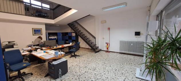 NEGOZIO di 5 vani e di 160 mq (FIRENZE) rif. AAI705