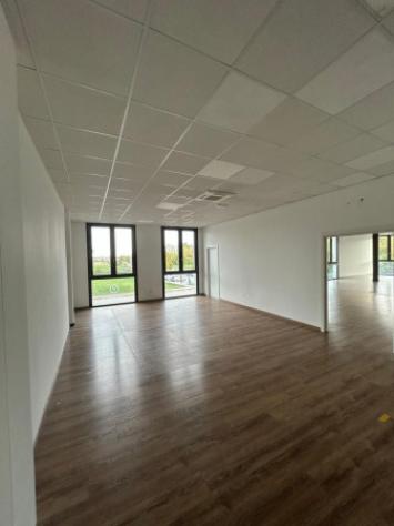 Immobile di 240 m² con 2 locali in affitto a Ponte San Nicolò - Foto 2