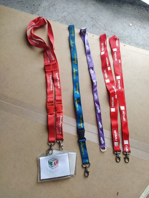 R39 - COLLARE Porta Badge,