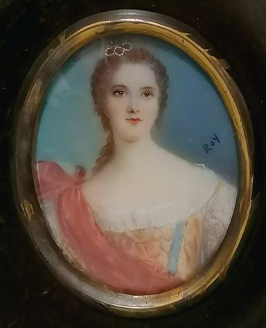 SQUISITA MINIATURA RITRATTO DI DAMA FIRMATA DA GIOVANNI BASILE ROI (1866-1921). - Foto 2