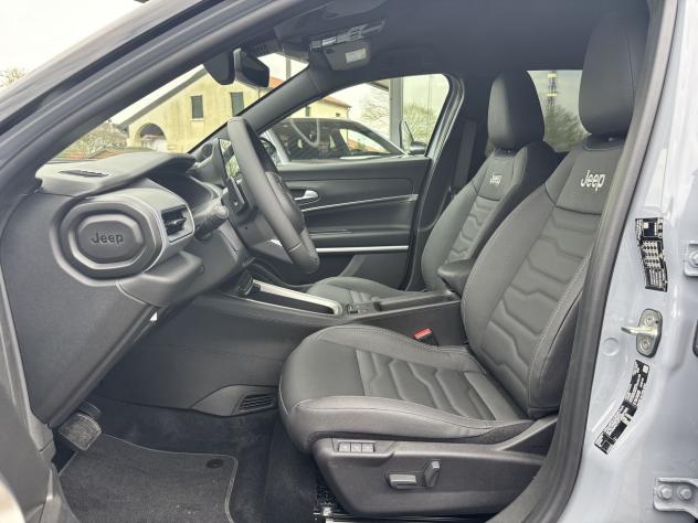 Jeep Avenger Avenger 1.2 Turbo 110 CV MHEV Summit #Leather.&.Winter.Pack - Foto 9