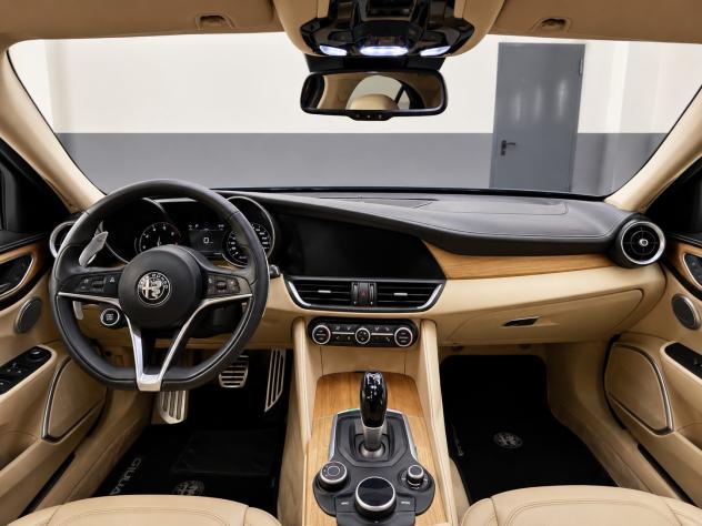 Alfa Romeo Giulia 2.0 Turbo 280 CV AT8 AWD Q4 Veloce - Foto 7