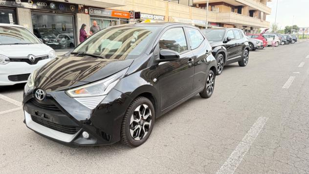 Toyota Aygo Connect 1.0 VVT-i 72 CV 5 porte x-play LED NAVI KAMERA PDC BLUETOOTH CERCHI 16 - Foto 3