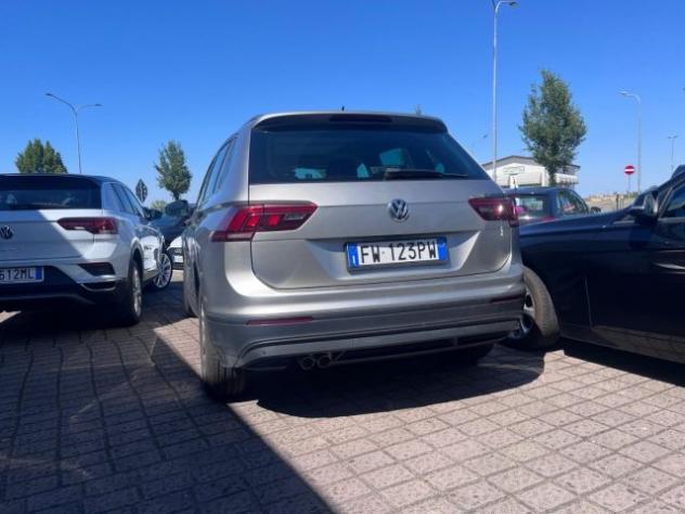 VOLKSWAGEN Tiguan 2.0 TDI SCR 4MOTION Business BlueMotion Technology rif. 23883934 - Foto 4
