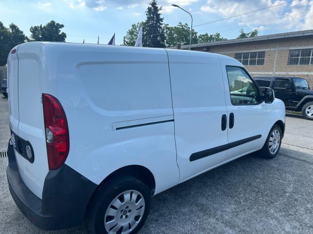 Fiat Doblo Dobl1.4 T-Jet Natural Power PL-TN Cargo Maxi Lamierato SX - Foto 4