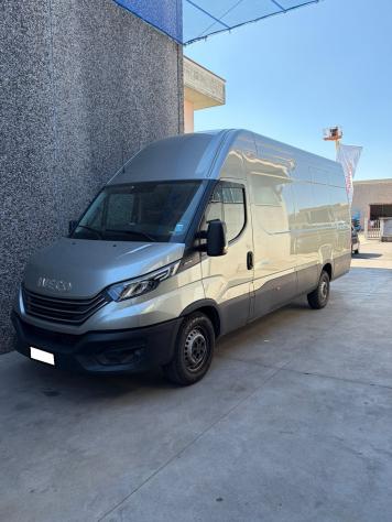 Iveco Daily 35S18HV 3.0 HPT PLM-TA Furgone