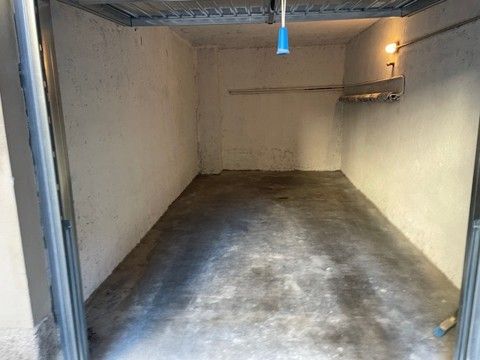 AFFITTASI BOX AUTO 17 MQ A CASTELLANZA – ZONA LIUC / MATER DOMINI