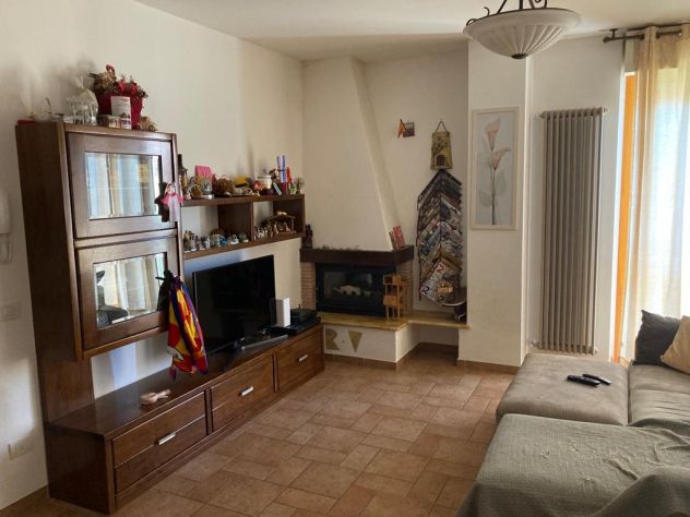 Sovicille (SI)vendesi appartamento quadrilocale con garage