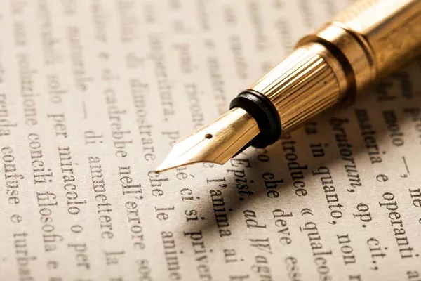 Aiuto pubblicazione manoscritti/Ghostwriter