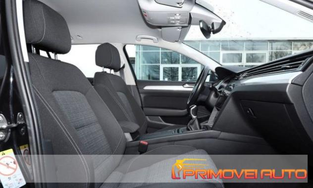 VOLKSWAGEN Passat Variant 1.5 TSI ACT Business rif. 20727565 - Foto 6