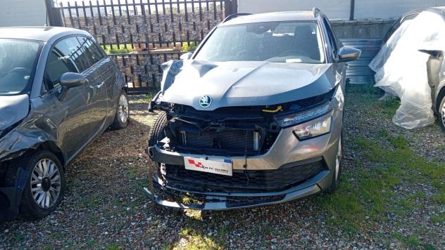Skoda Kamiq 1.0 TSI Ambition SINISTRATA - Foto 2