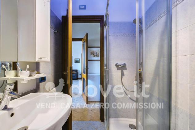 Villa di 244 m² con 5 locali e posto auto in vendita a Laveno-Mombello - Foto 10