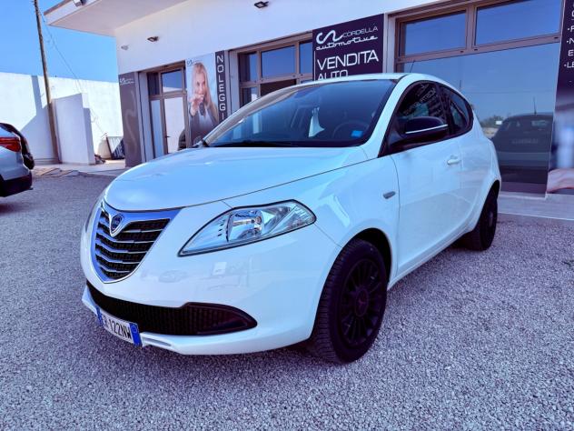 Lancia Ypsilon 1.2 69 CV 5 porte Gold - Foto 8