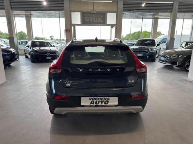 VOLVO V40 Cross Country D3 Geartronic Momentum rif. 23704094 - Foto 2