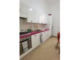 APPARTAMENTO A POCHI METRI DEL POLICLINICO DI VIALE DELLE SCENZE