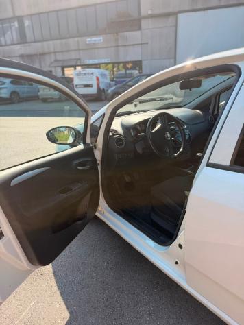 Fiat Punto 1.3 MJT II S&S 85 CV 5 porte ECO Lounge - Foto 6