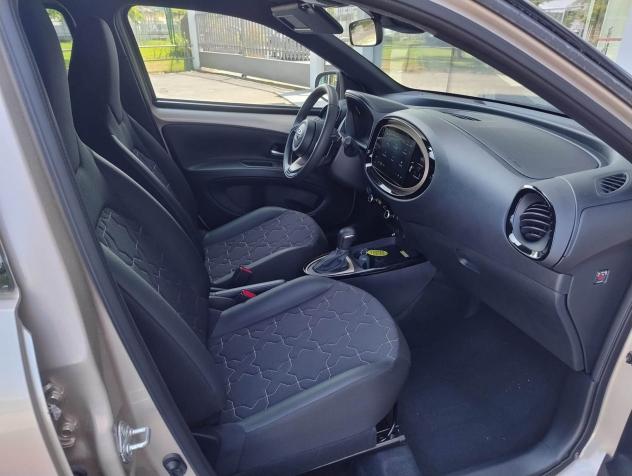 Toyota Aygo X 1.0B (72 CV) Lounge - Foto 9