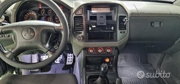 Mitsubishi Pajero 3.2 160 CV ANNO 2004 - Foto 7