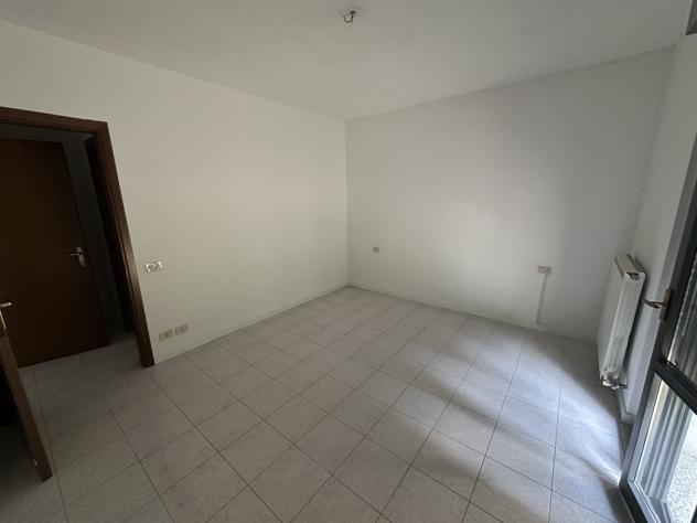 BILOCALE CON CORTILE A LECCO Belledo - Foto 17