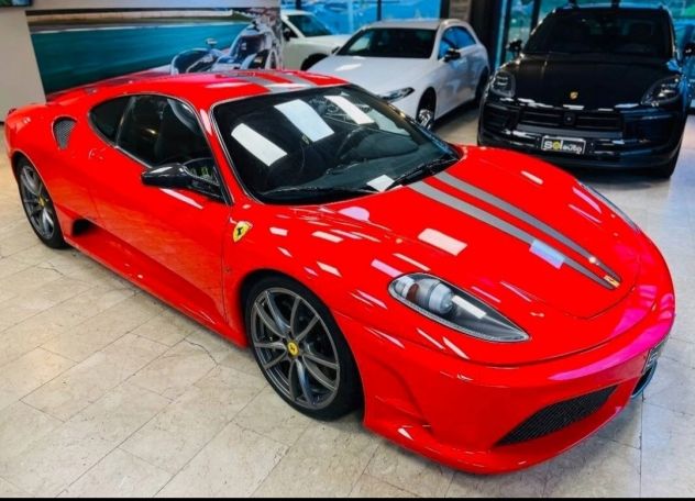 Passione Ferrari e Lamborghini per restauri privati