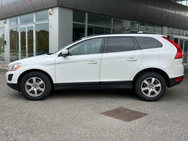 VOLVO XC60 D3 AWD Geartronic Momentum rif. 24180358 - Foto 8