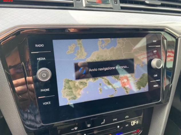 VOLKSWAGEN Passat Variant 2.0 TDI SCR 122 CV EVO DSG Business rif. 24077772 - Foto 10