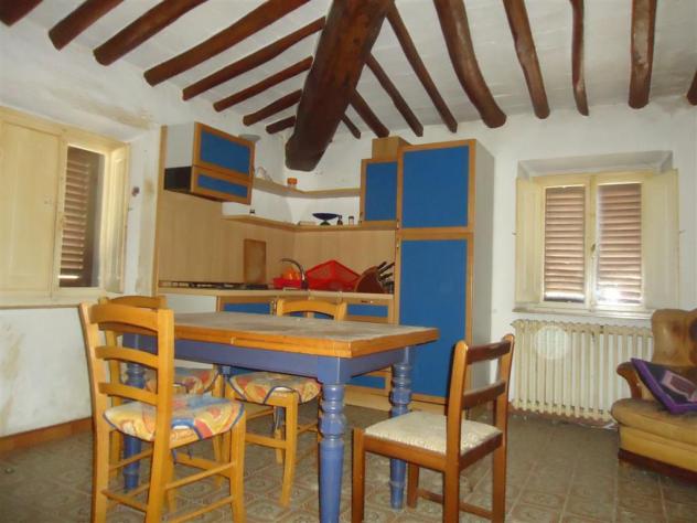 APPARTAMENTO di 4 vani e di 85 mq (GAMBASSI TERME) rif. G 98