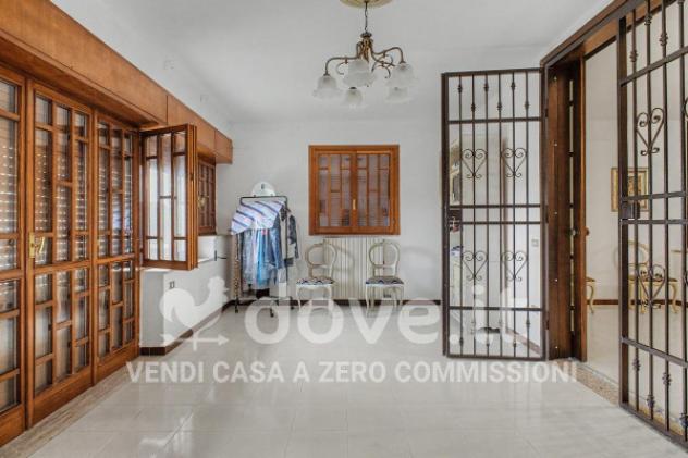 Casa indipendente di 200 m² con più di 5 locali in vendita a Leporano - Foto 17