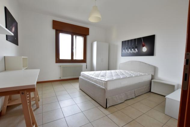 Stanza in appartamento in affitto a Rubano