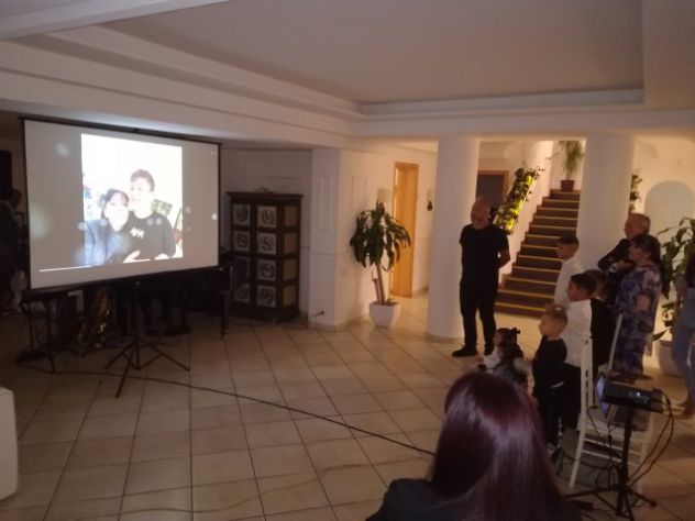 Noleggio Videoproettore con telo per eventi cerimonie in genere - Foto 2