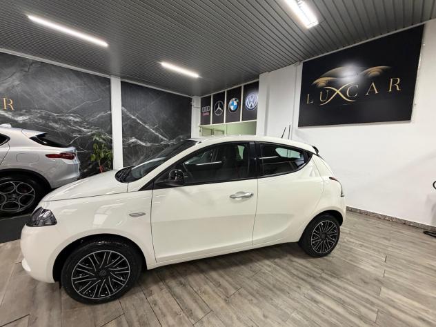 Lancia Ypsilon 1.0 FireFly 5 porte S&S Hybrid Gold - Foto 3