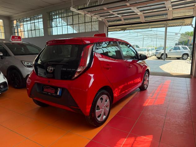 Toyota Aygo 1.0 VVT-i 72 CV 5 porte x-cool - Foto 7