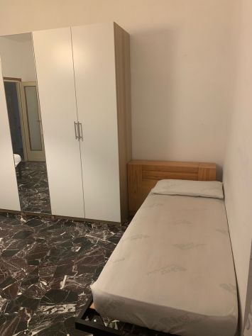 POSTO LETTO IN CAMERA DOPPIA per Ragazza - Foto 5