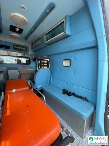 RENAULT TRAFIC AMBULANZA (LIM) VP - Foto 5