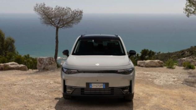 LEAPMOTOR C10 REEV 158kW Design rif. 23255545 - Foto 2