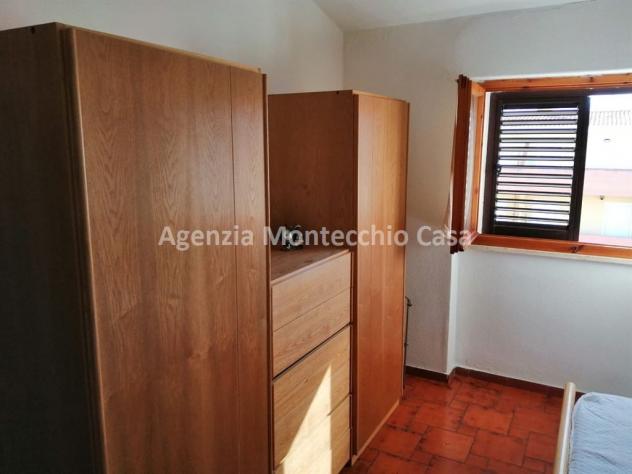 Appartamento su due livelli a pochi passi dal mare – Completamente arredato - Foto 9