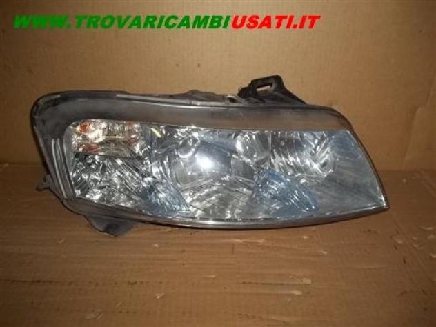 PROIETTORE D. FIAT STILO (2C/2V)  Parti elettriche  Fanaleria  Proiettori  Proiettore ant. FIAT - STILO - 01-10-2001 - 01-06-2009