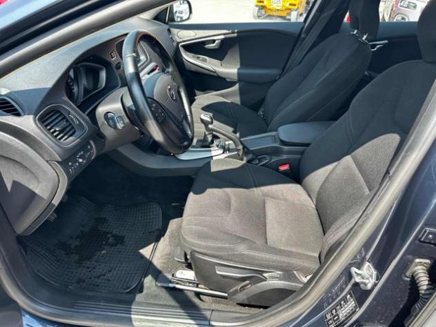 VOLVO V40 D2 'eco' Momentum OK NEOPATENTATO rif. 23990200 - Foto 9