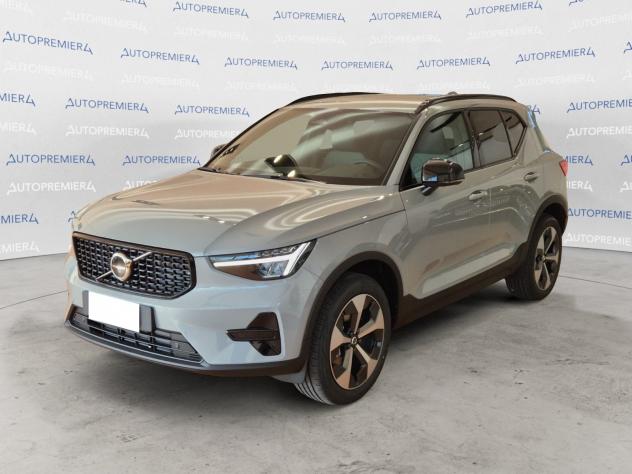 Volvo XC40 B3 automatico Plus Dark