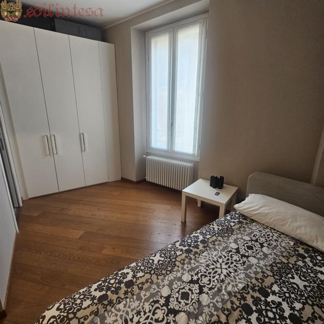 AFFITTO - TRILOCALE ELEGANTEMENTE ARREDATO IN CENTRO STORICO DI MONZA CON POSTO AUTO COPERTO - Foto 17