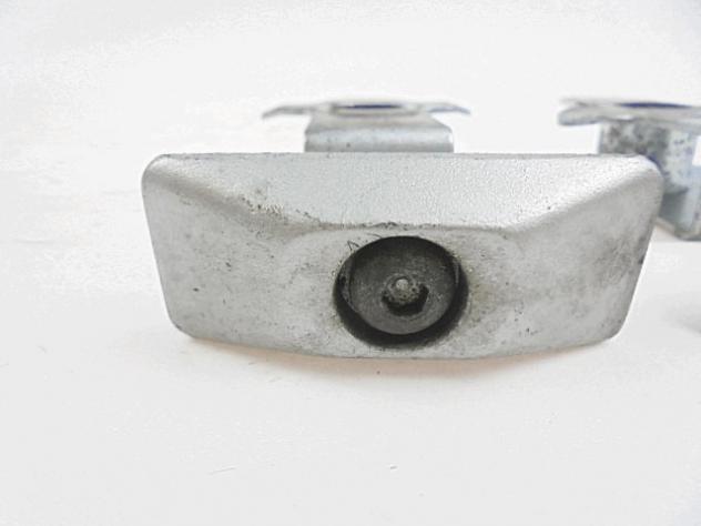 SET REGISTRI CATENA SUZUKI GSF 600 BANDIT 2000 - 2005 6141021E00 6142145D00 CHAIN ADJUSTER SET CON DIFETTO - Foto 4