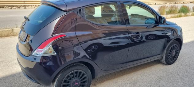 Lancia Ypsilon 1.2 Elefantino Rosa - Foto 3