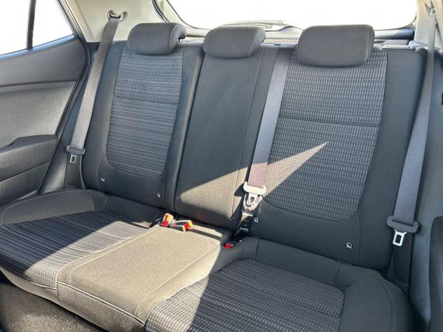 Kia Stonic 1.2 Style ecogpl 82cv - Foto 10